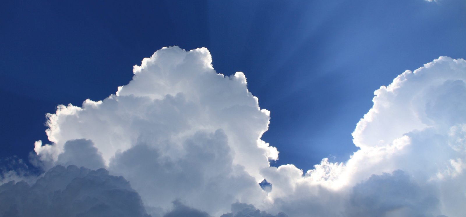 Pourquoi le ciel est bleu : la réponse tient en une phrase (et elle est magnifique)